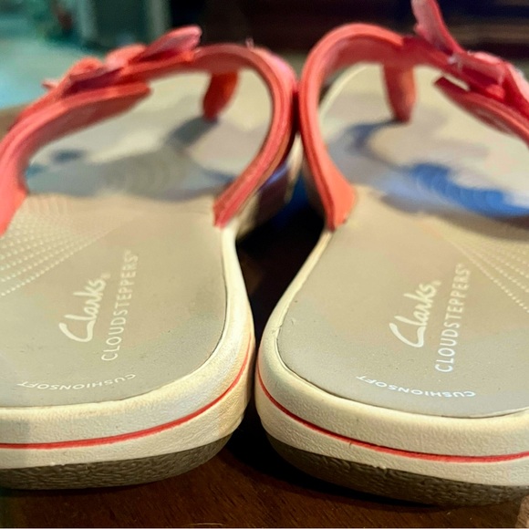 Clarks Coral/Pink Flower Sandals - Picture 3 of 6